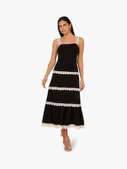 Vestido preto com acabamento em crochê e tricô Adrianna by Adrianna Papell - Imagem 3 de 6