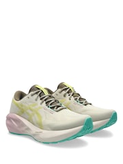 ASICS White/Gold Novablast 5 Running Trainers - Image 3 of 7