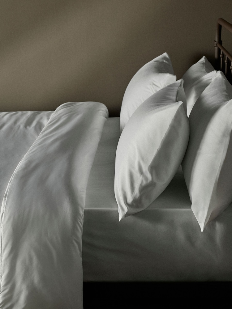 The Set White 8 piece Microfibre Duvet Cover and Pillowcase Set with Fitted Sheets - Image 4 of 4