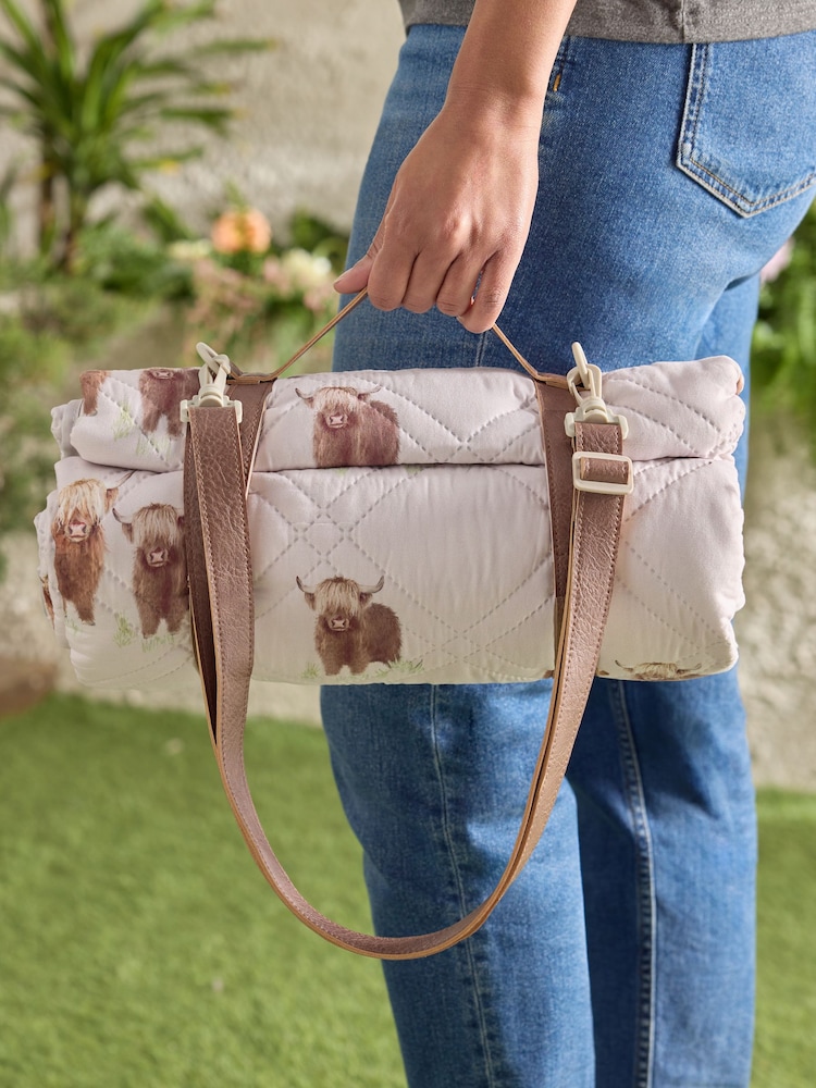 Natural Hamish the Highland Cow Quilted Picnic Blanket - Image 2 of 5