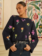 أزرق داكن - كنزة محبوكة بتفاصيل مطرزة من Love & Roses - صورة 1 من 4