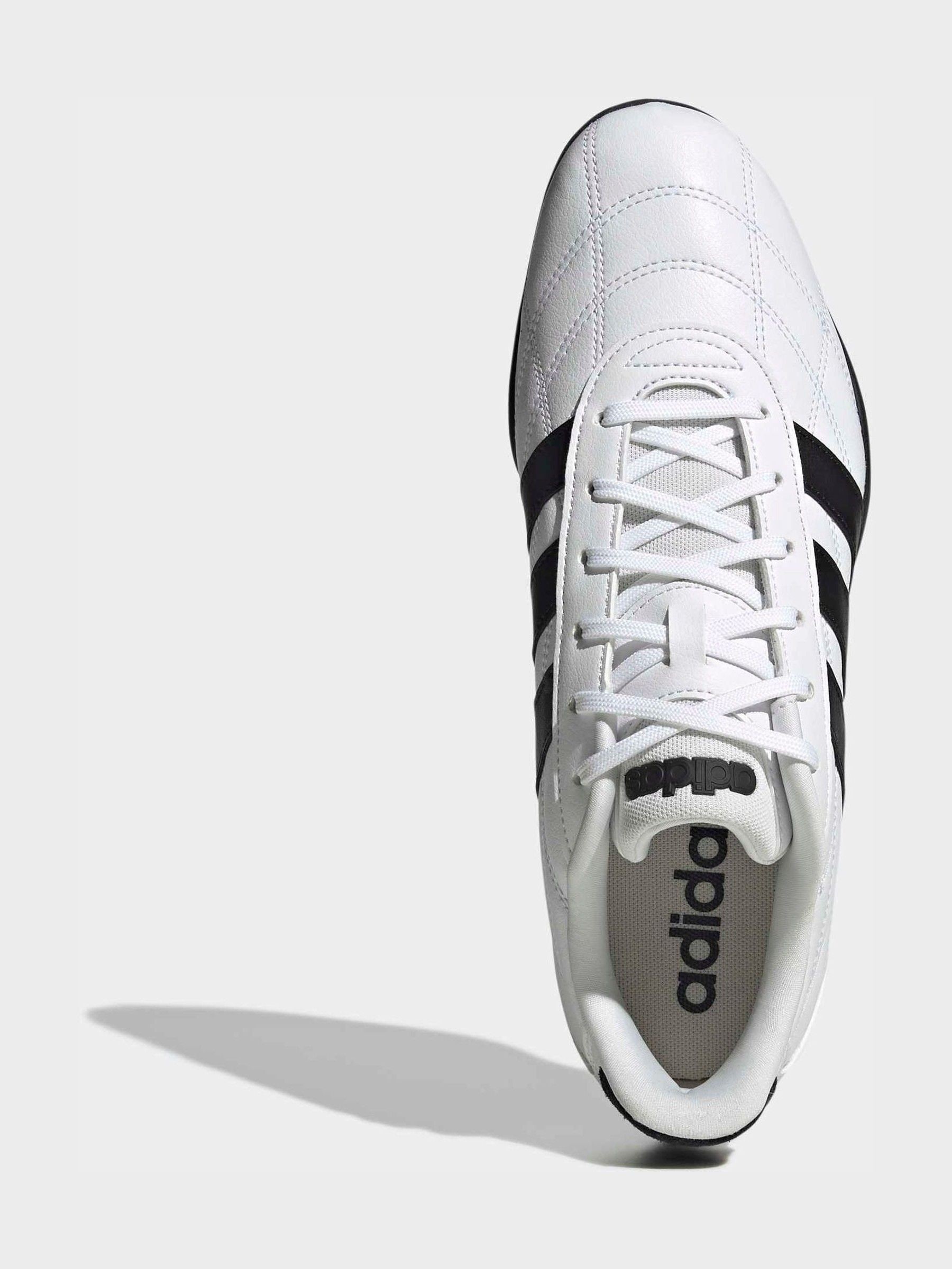 Next：日本 ホワイト - adidas Adipista レディースシューズ from Next