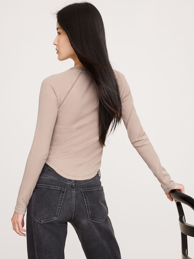 Banana Republic Brown Ribbed Curved-Hem Long Sleeve T-Shirt - Image 2 of 4 Banana Republic Brown Ribbed Curved-Hem Long Sleeve T-Shirt - Image 2 of 4