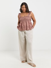 Simply Be Broderie Detail Vest Vest - Imagen 4 de 4
