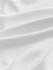 أبيض - بلوزة بكُم طويل وياقة دائرية أنيقة وناعمة الملمس مصنوعة من النايلون - صورة 7 من 8