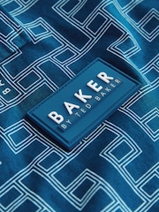 طقم تيشرت وشورت بطبعة كاملة باللون الأزرق من Baker by Ted Baker - صورة 15 من 18