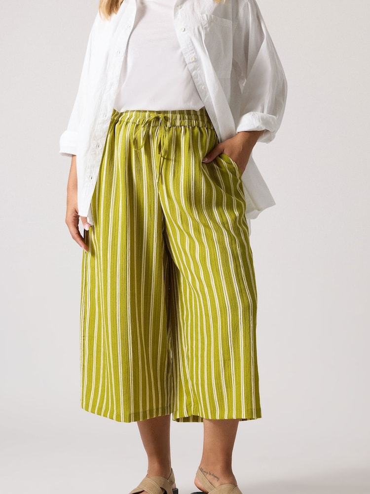 Yours Curve Green Woven Midaxi Culottes - Image 1 of 5 Yours Curve Green Woven Midaxi Culottes - Image 1 of 5