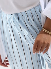 Yours Curve Blue Stripe Shorts - Image 4 of 5