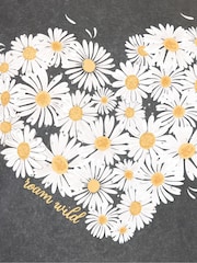 Yours Curve Grey Placement T-Shirt Daisy Heart - Image 5 of 5