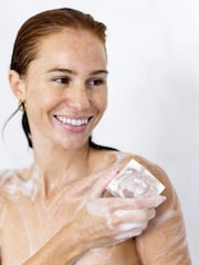 Kitsch Shea Butter Moisturising Solid Body Wash - Image 7 of 8