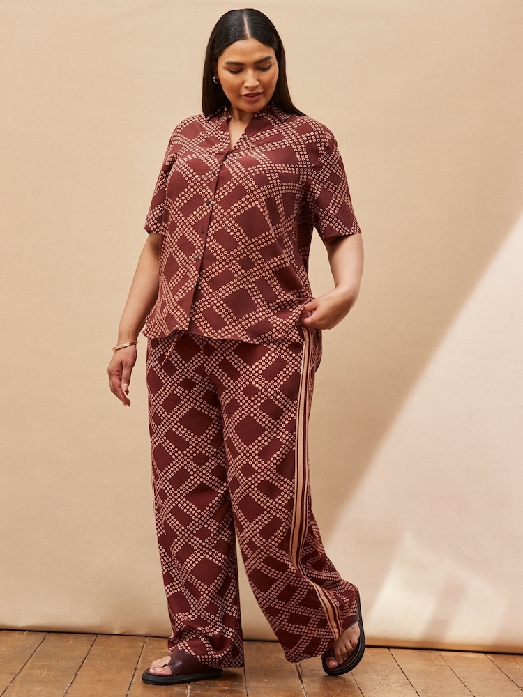 Live Unlimited Brown Geo Print Wide Leg Trousers - Image 2 of 5