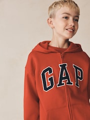 Rojo - Gap Relaxed Logo French Terry Zip Hoodie (4-13yrs) - Imagen 3 de 5