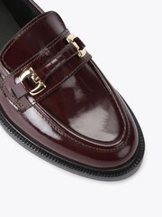 Castanho - Sapatos Carvela Noto Loafer - Imagem 4 de 4