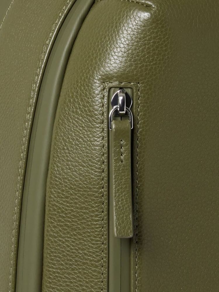 Osprey London Green The Venture Leather Backpack - Image 5 of 5