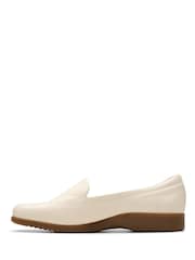 Clarks Cream Georgia Shoes - Image 2 of 7