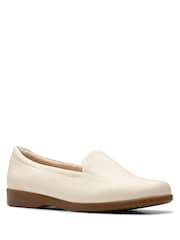 Clarks Cream Georgia Shoes - Image 3 of 7