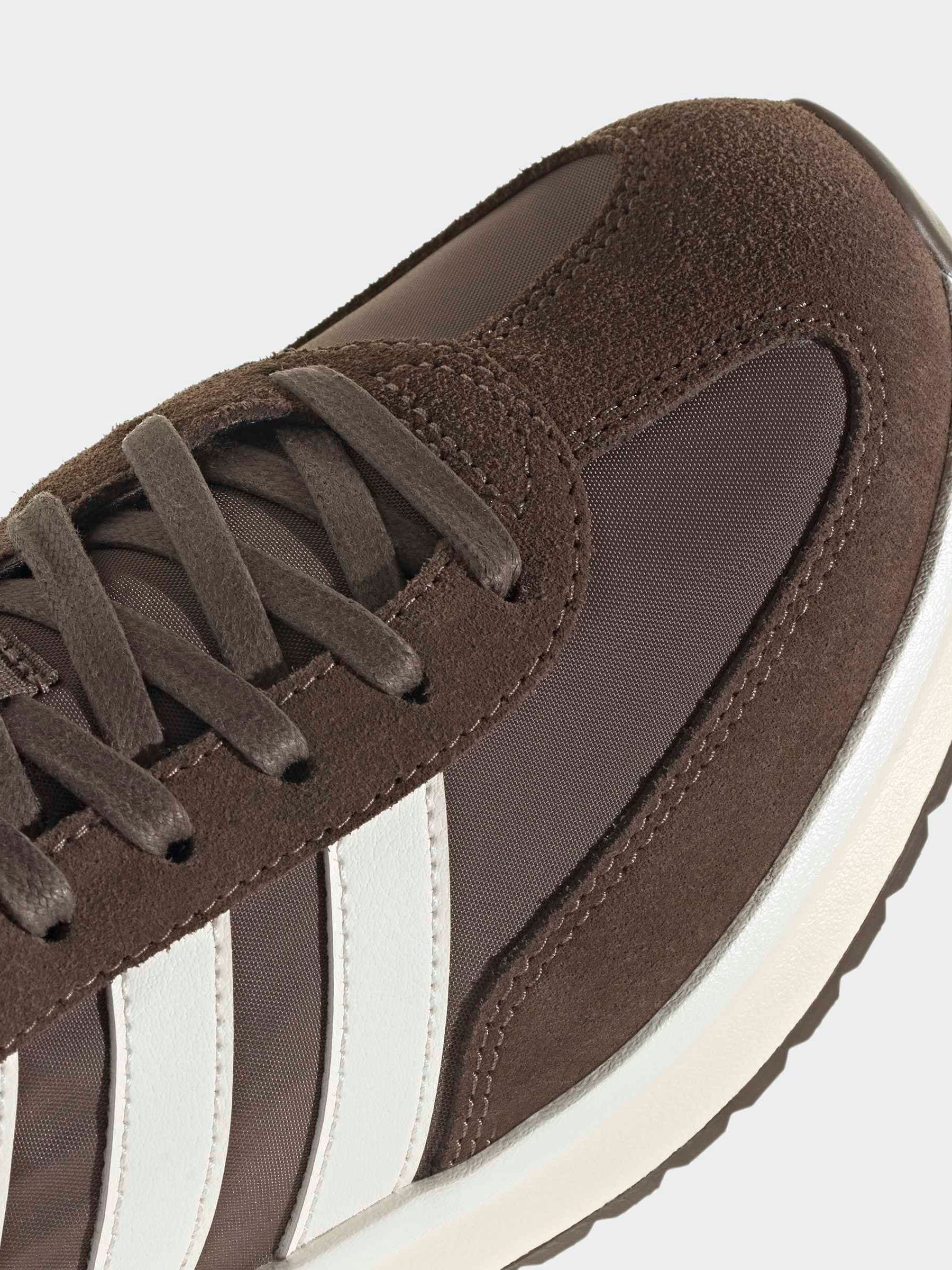 Next：日本 ブラウン - adidas Run 70s 2.0 スニーカー from Next Japan