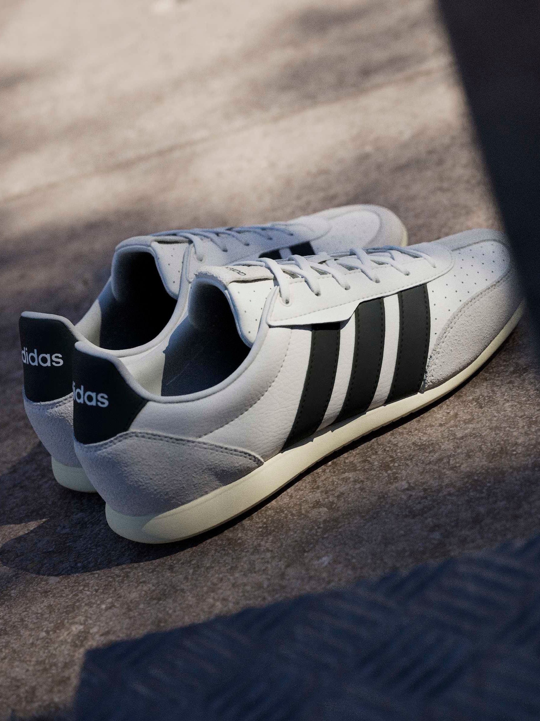 Next：日本 ホワイト / ブラック - adidas バレダロースニーカー from