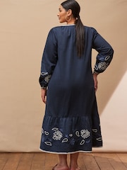Vestido Midaxi Bordado Azul Marinho Live Unlimited - Imagem 4 de 4