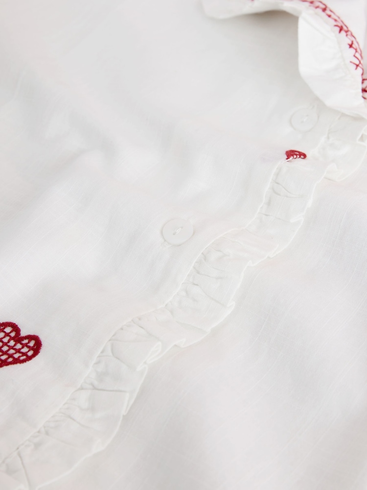 لون محايد برسمة قلب - طقم بيجاما شورت أزرار - صورة 10 من 10