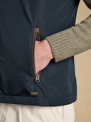 Ναυτικό μπλε - Ελαφρύ Γιλέκο με Επένδυση από Φλις Joules Farnham - Εικόνα 6 από 9