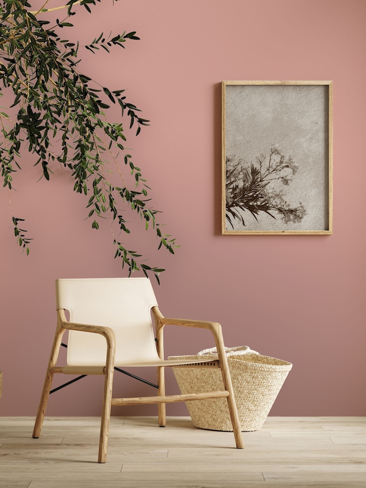 Laurence Llewelyn-Bowen Pink Nippy Matt 2.5Lt Emulsion Paint - Image 1 of 4