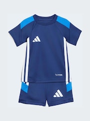 Conjunto infantil de top y pantalón corto adidas Tiro Essentials - Imagen 2 de 8