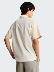 بني - The North Face Relaxed Rugby Polo T-Shirt - صورة 5 من 5