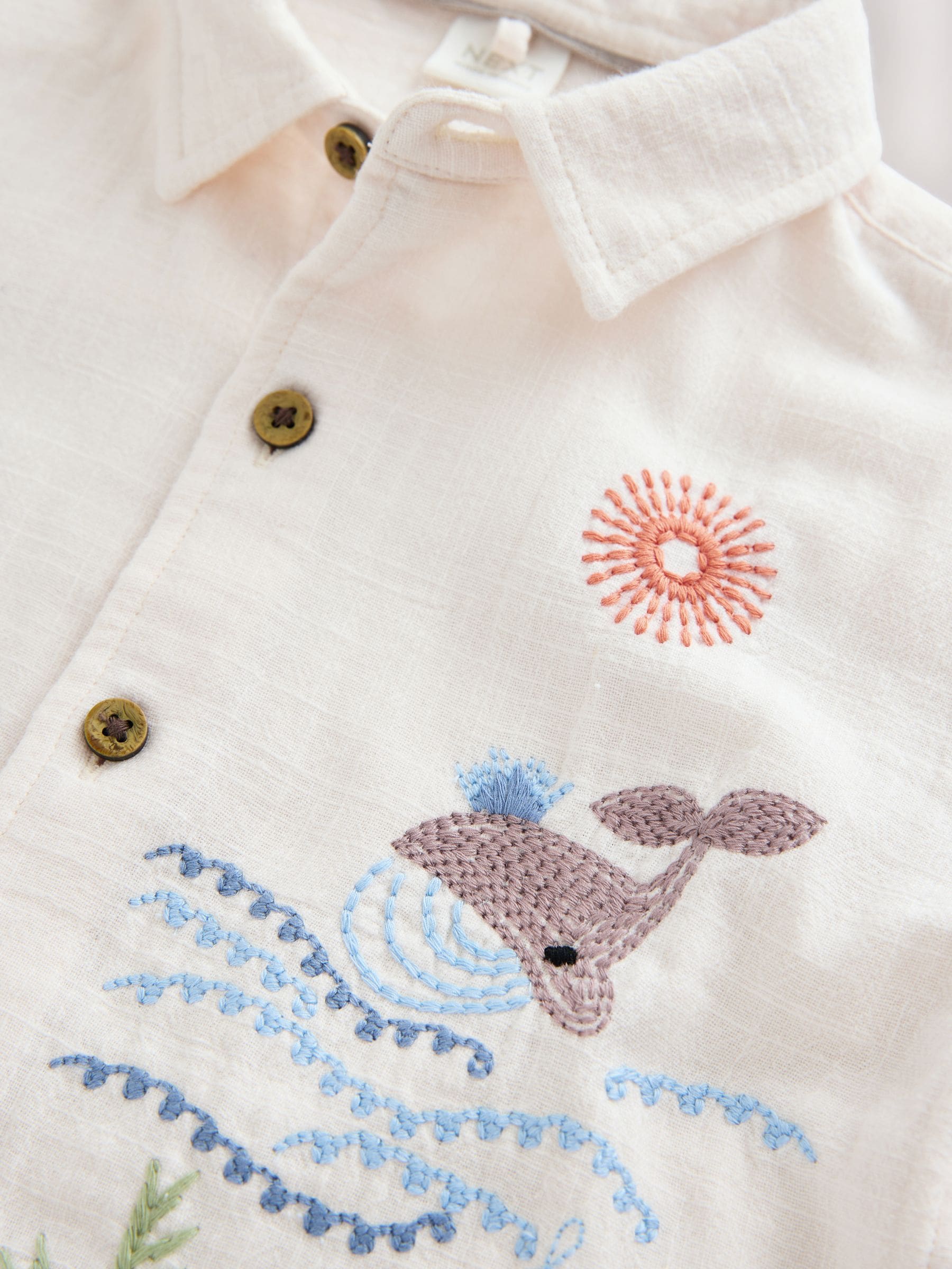 Next：日本 エクリュ 海の生き物 刺繍 - 半袖 シャツ（3か月～7 歳