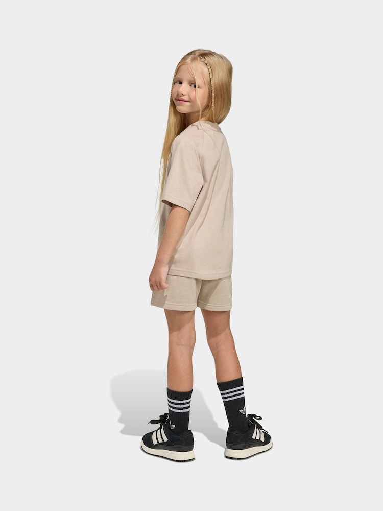 adidas Originals Neutral Trefoil T-Shirt and Shorts Little Kids Set - Image 2 of 8