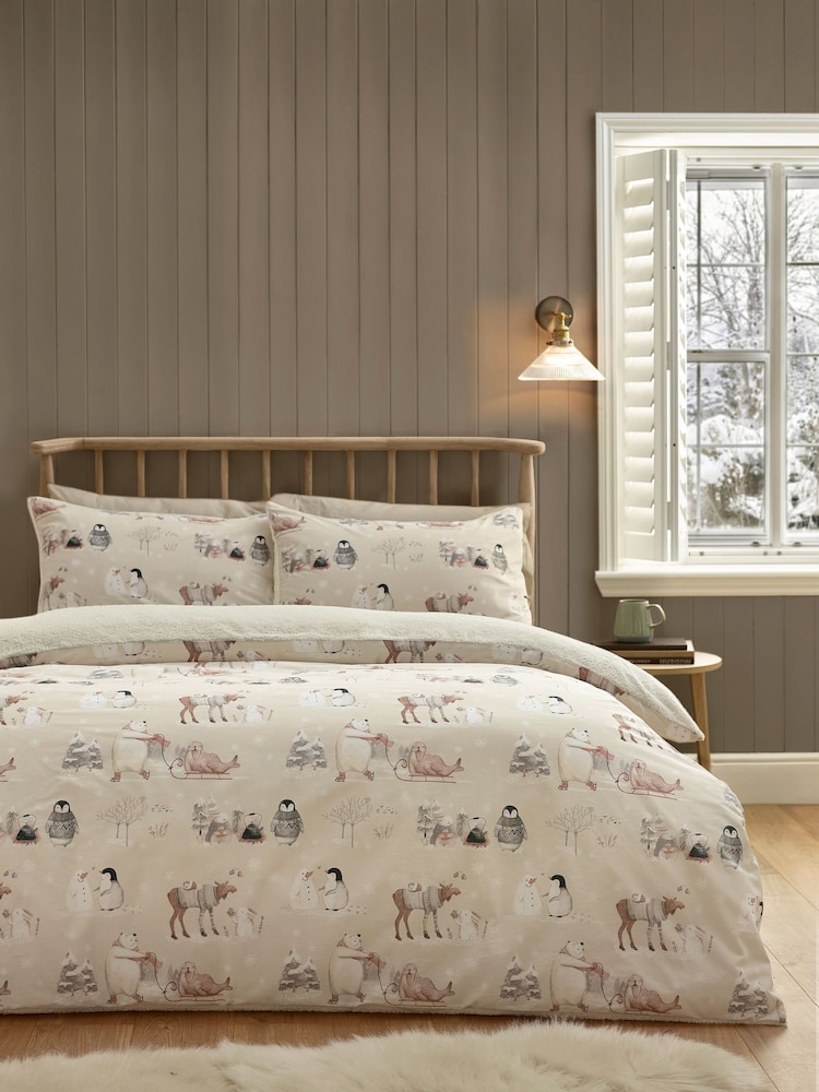 Catherine Lansfield Winter Friends Sherpa Duvet Cover Set - صورة 1 من 4