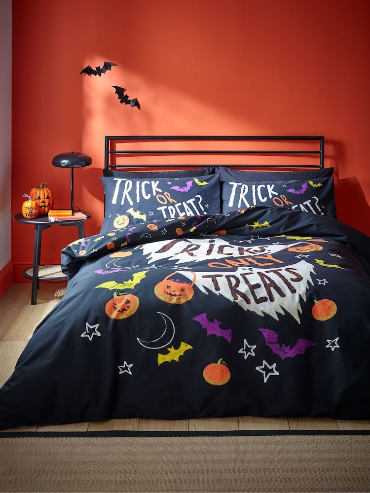 Catherine Lansfield Black Halloween Trick or Treat Duvet Cover Set - Image 1 of 4