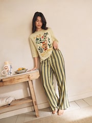 Grün gestreift - Grafik Kurzarm-Pyjamas - Bild 1 von 9