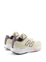 New Balance Natural 520 V9 Running Trainers - Image 5 of 8
