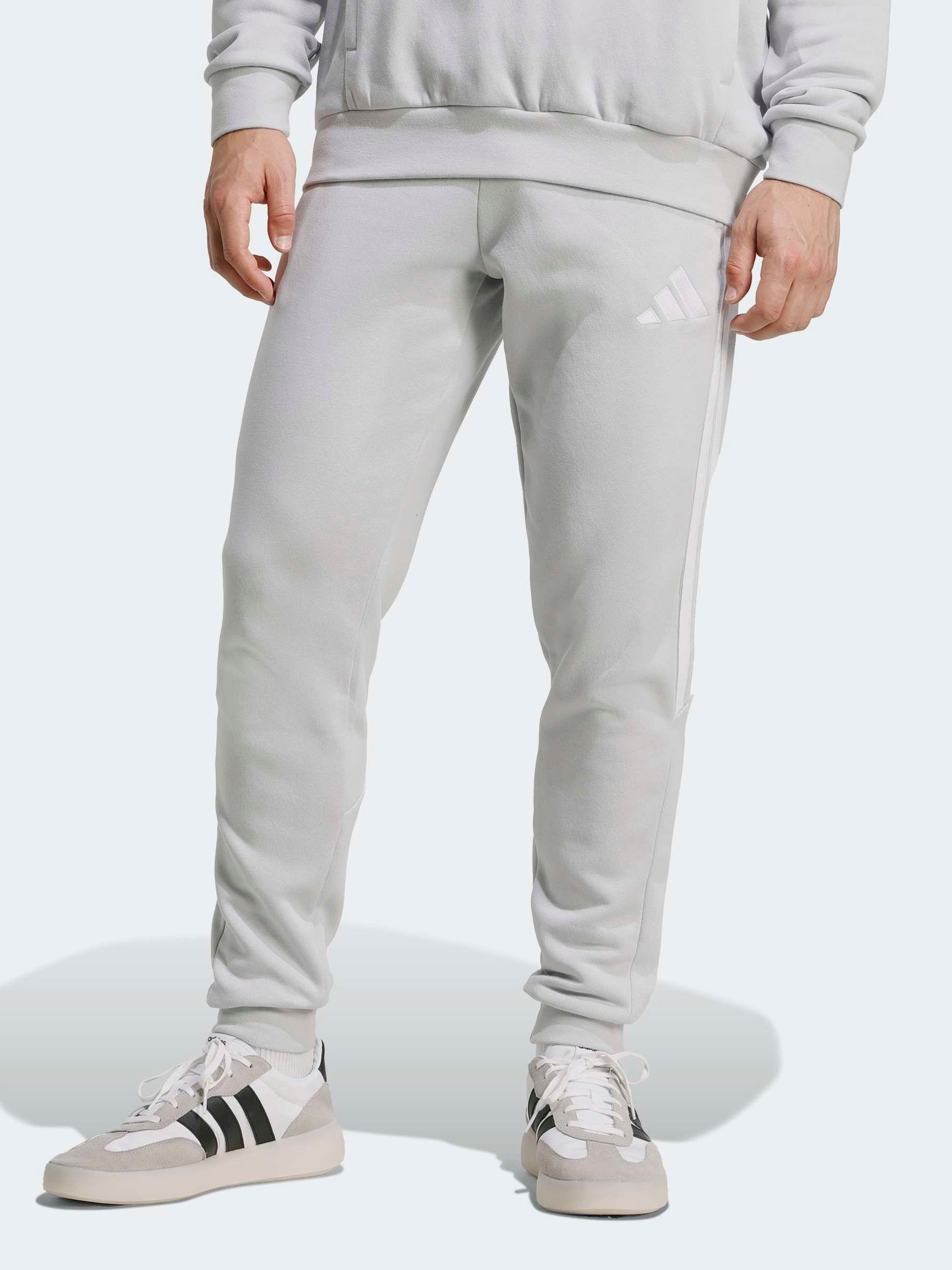 Next：日本 グレー - adidas Tiro 26 ジョガー from Next Japan