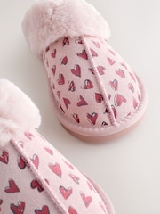 وردي - شبشب حذاء مفتوح من الخلف شمواه مبطن بفرو صناعي بشكل قلب - صورة 8 من 9