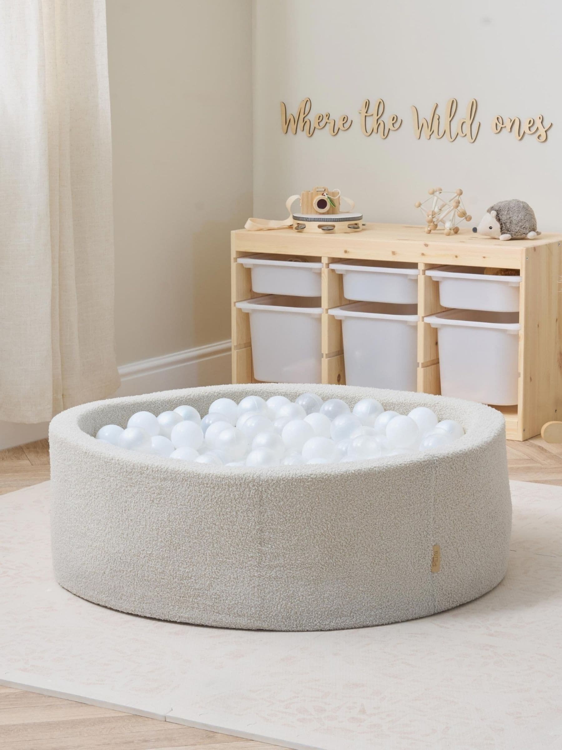 Tutti Bambini Bola Baby Ball Pit - Mushroom Cream - Boucle Fabric - Foam Edges - 200 Balls - Image 4