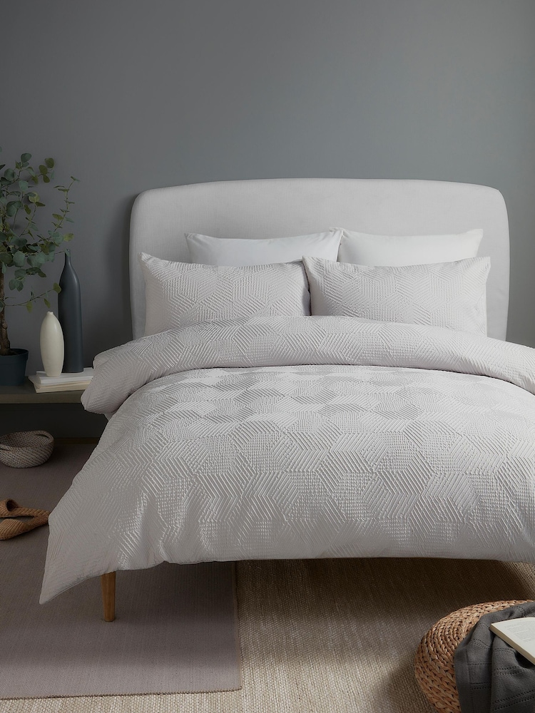 Serene Embossed Geo Textured Duvet Cover Set - Imagen 1 de 3