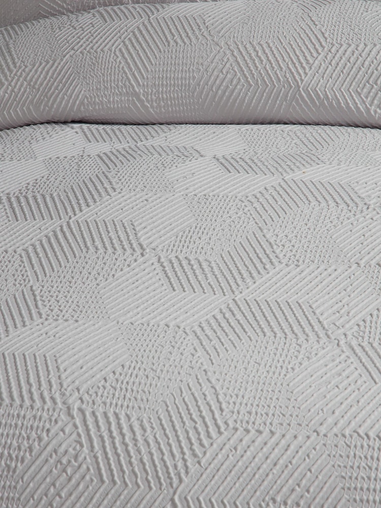 Serene Embossed Geo Textured Duvet Cover Set - Imagen 3 de 3