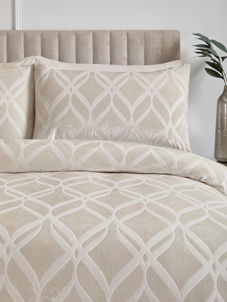 Soiree Champagne Belfort Jacquard Duvet Cover Set - Image 2 of 3 Soiree Champagne Belfort Jacquard Duvet Cover Set - Image 2 of 3