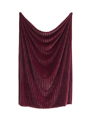 Appletree Burgundy Morritz Faux Fur Bedspread - Image 2 of 4