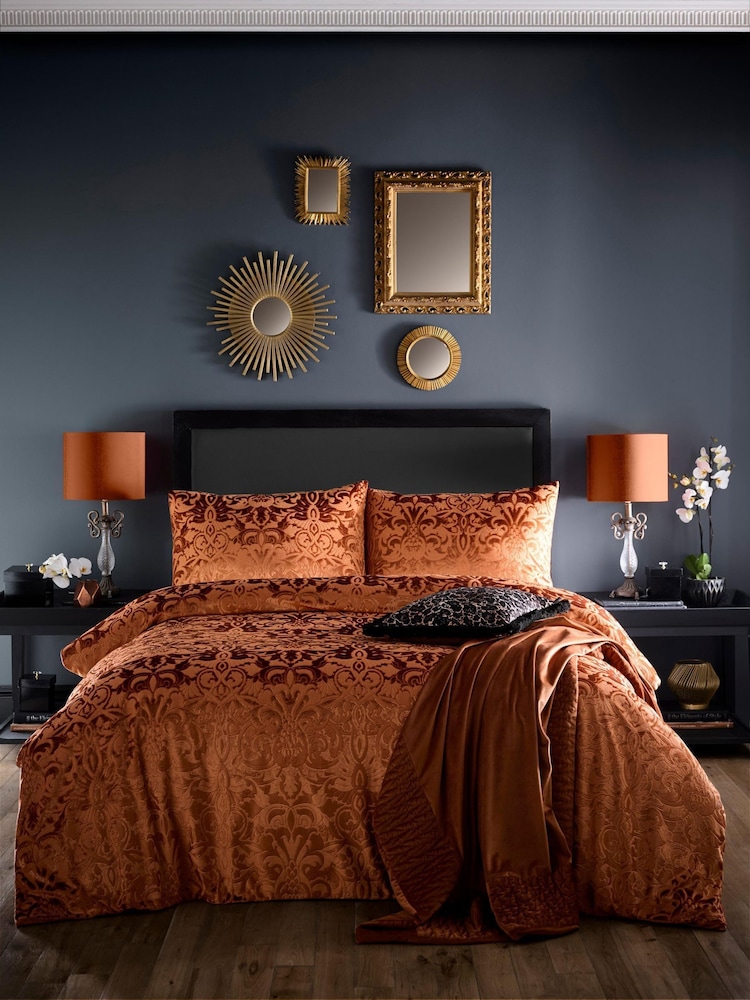 Laurence Llewelyn-Bowen Spice Firenza Jacquard Duvet Cover Set - Image 2 of 4 Laurence Llewelyn-Bowen Spice Firenza Jacquard Duvet Cover Set - Image 2 of 4