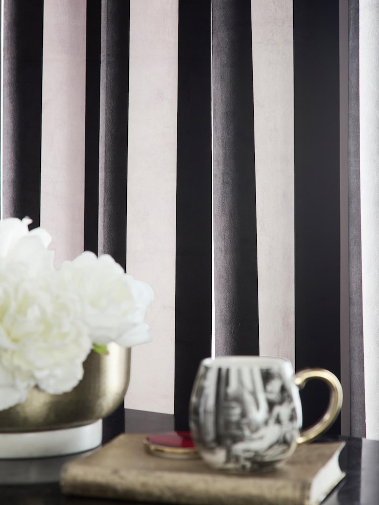 Laurence Llewelyn-Bowen Festivo Stripe Blackout Pair of Curtains Eyelet - Imagen 3 de 3