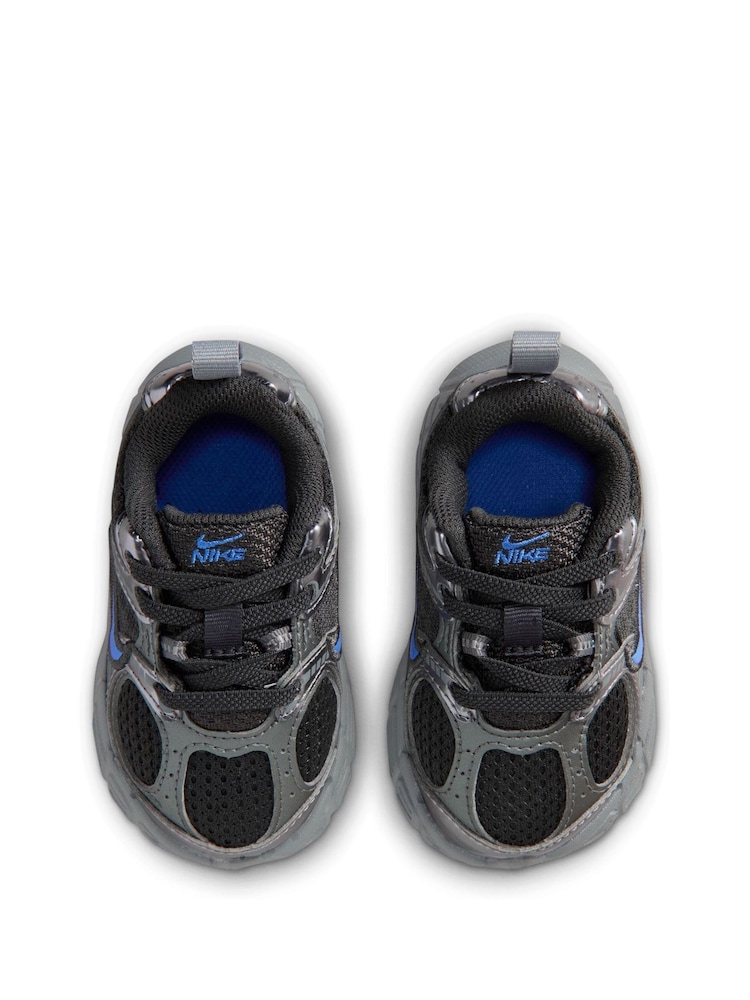 أزرق/رمادي - حذاء رياضي للجري V5 للأطفال الرضع من Nike - صورة 8 من 8 أزرق/رمادي - حذاء رياضي للجري V5 للأطفال الرضع من Nike - صورة 8 من 8