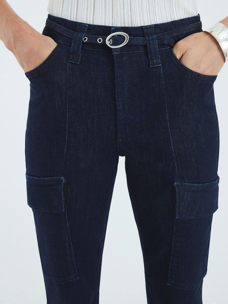 Calça jeans flare de cintura alta relaxada River Island - Imagem 4 de 4