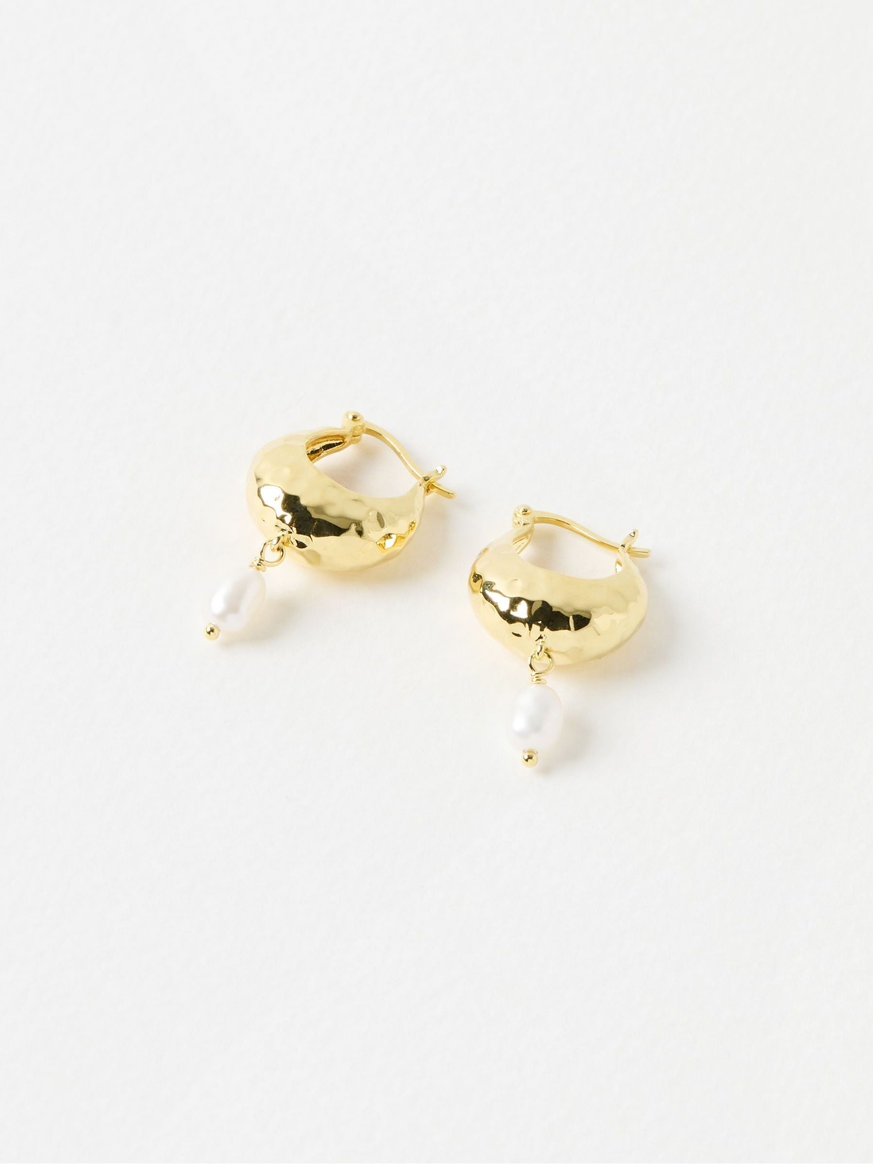 Oliver Bonas Gold Tone Penelope Hammered Pearl Drop Earrings