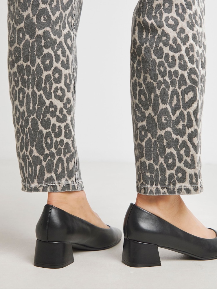 JD Williams Black PU Extra Wide Fit Heavenly Soles Low Block Heels Court Shoes - Image 2 of 4
