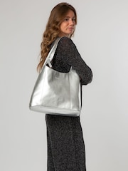 Pure Luxuries London Metallic Nina Leather Shoulder Bag - Image 2 of 6