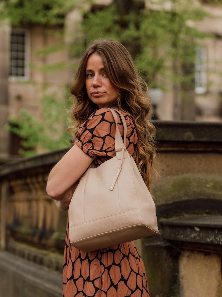 Pure Luxuries London Red Nina Leather Shoulder Bag - Image 9 of 9