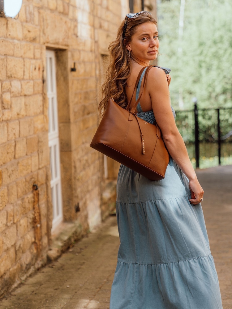 Cultured London Marlowe Leather Brown Tote Bag - Image 10 of 10